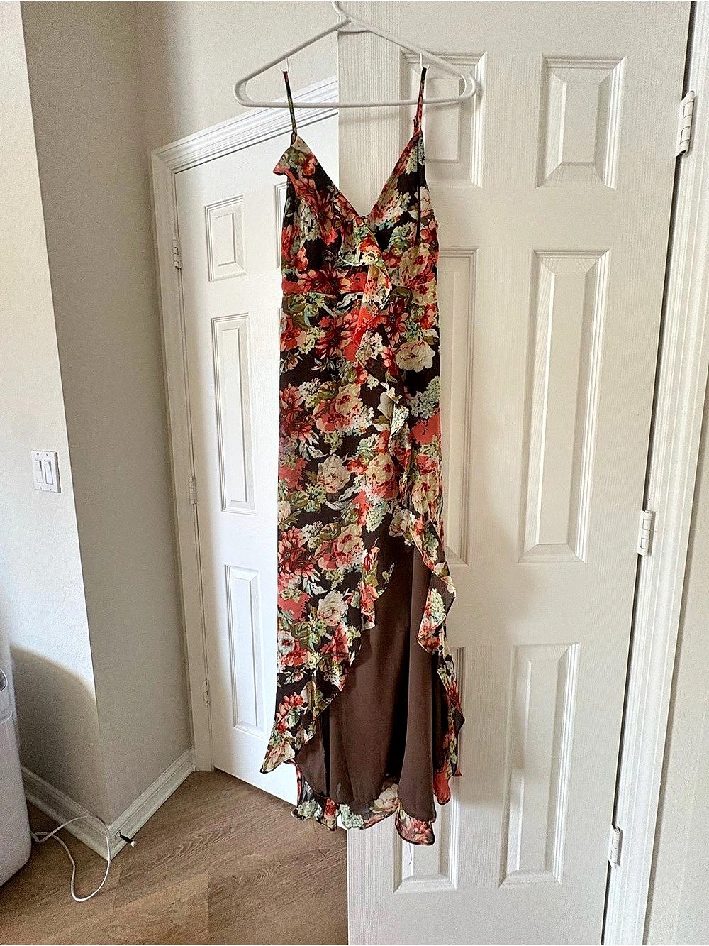 VICI Floral Maxi Dress in Brown & Red Size XS